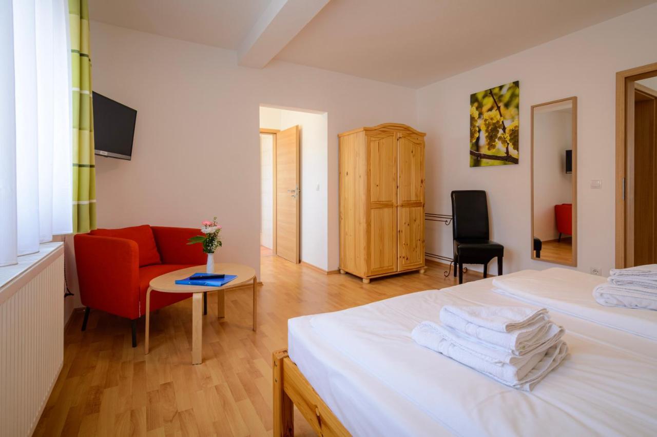 Hotel Zum Engel In Speyer - Roemerberg Berghausen  Εξωτερικό φωτογραφία